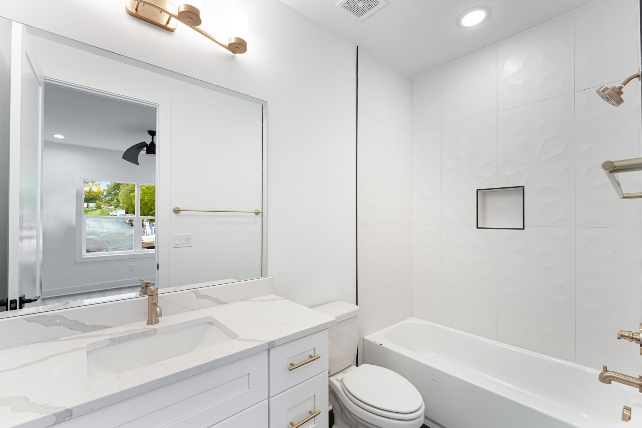 805 Cherokee Ave Unit: 6