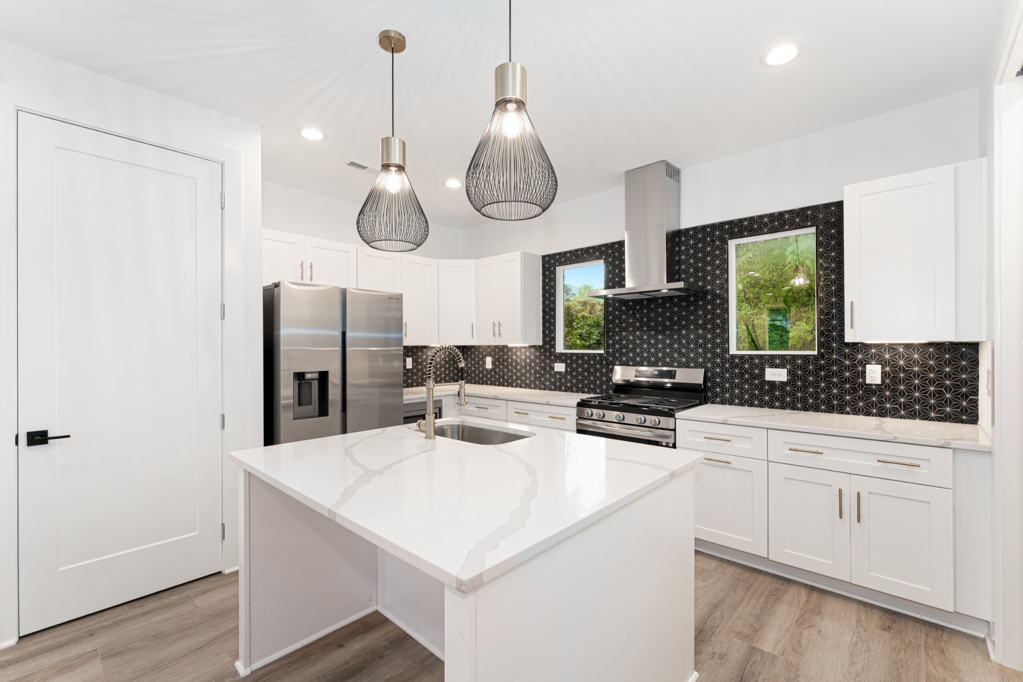 805 Cherokee Ave Unit: 6