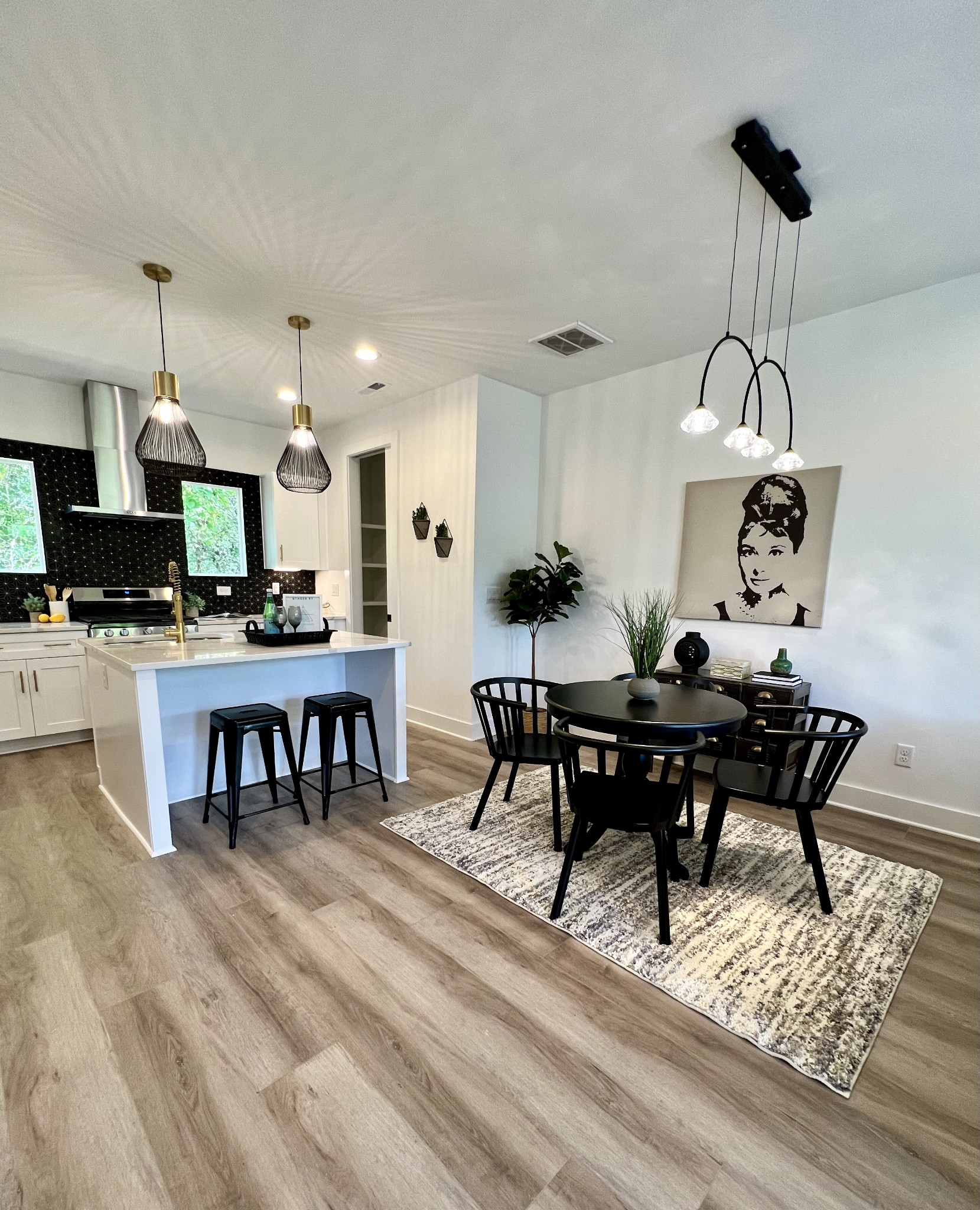 805 Cherokee Ave Unit: 5