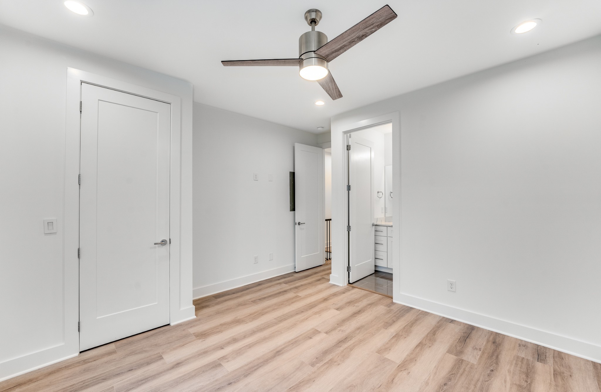 805 Cherokee Ave Unit: 4