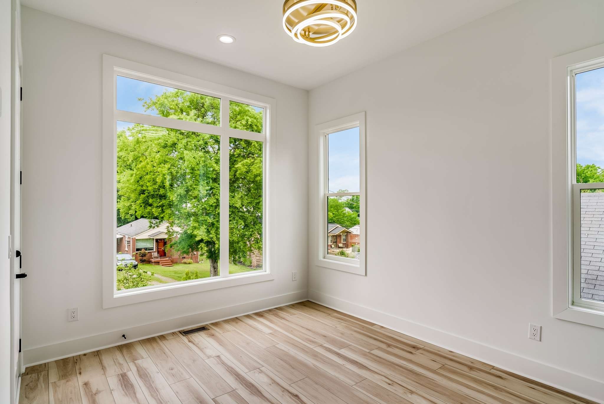 2122B 12th Ave N Unit: B