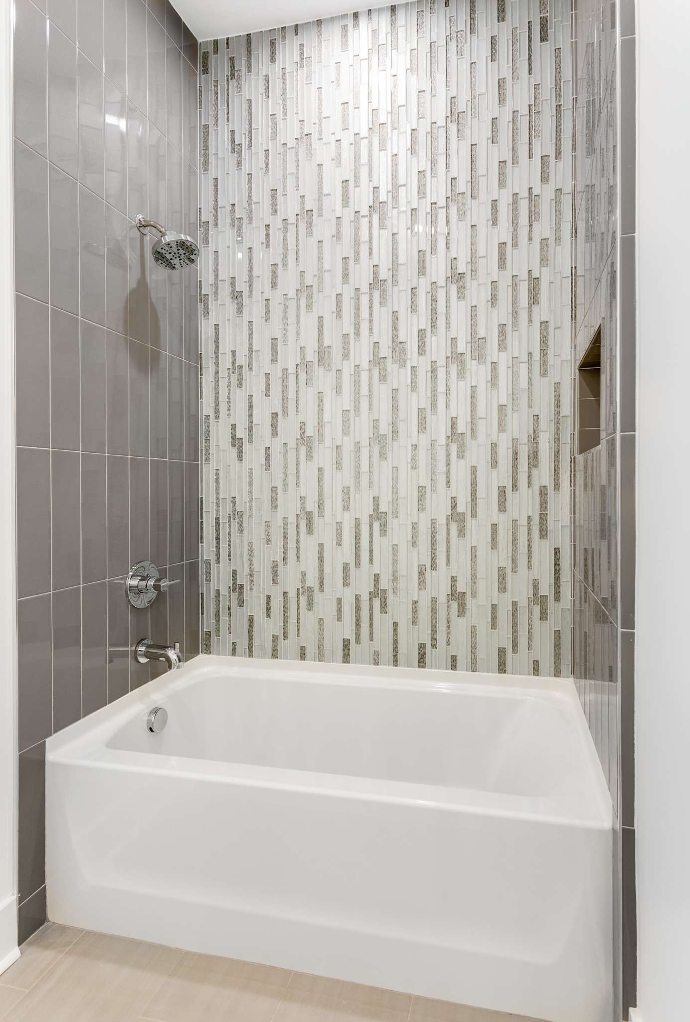 2122B 12th Ave N Unit: B