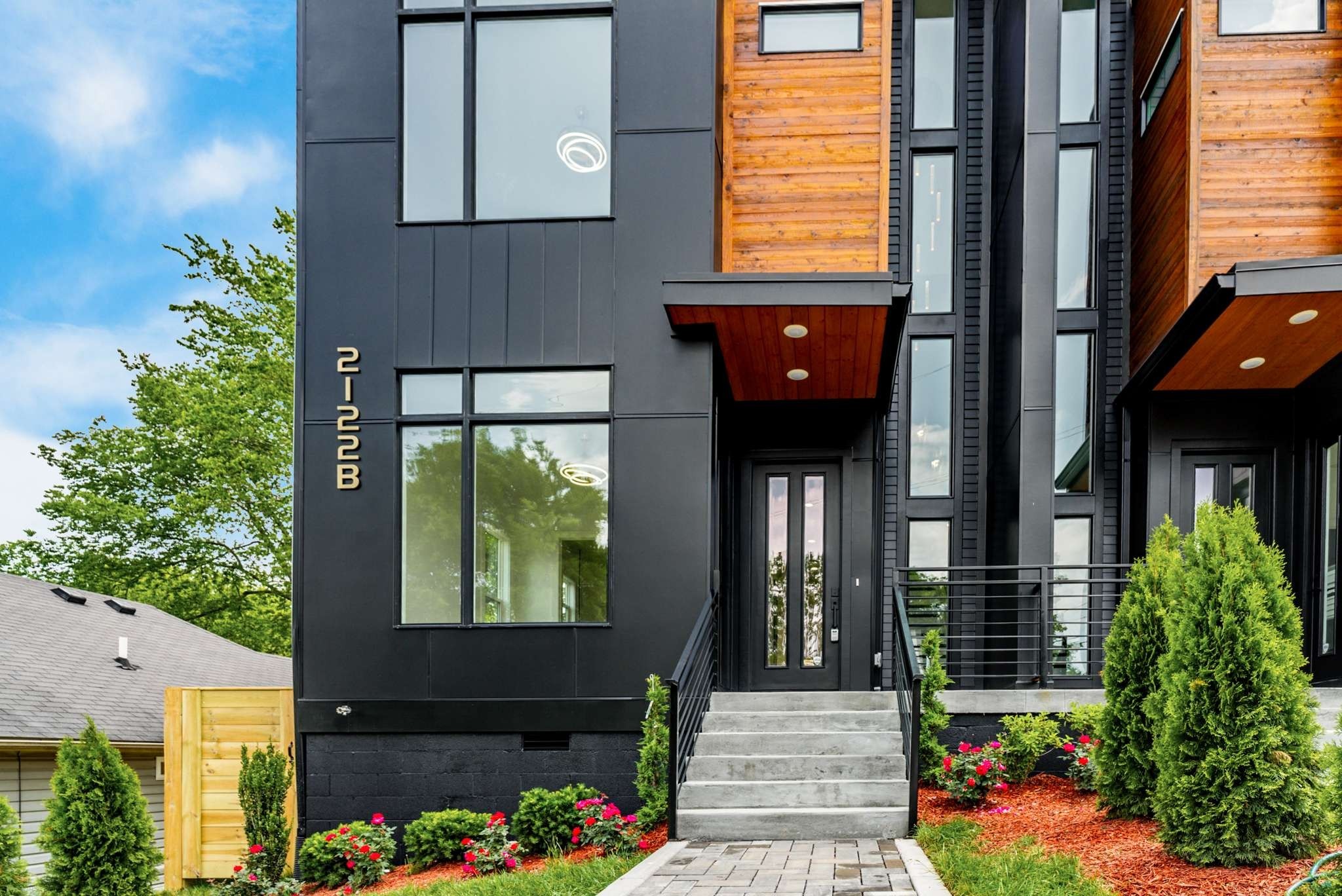 2122B 12th Ave N Unit: B