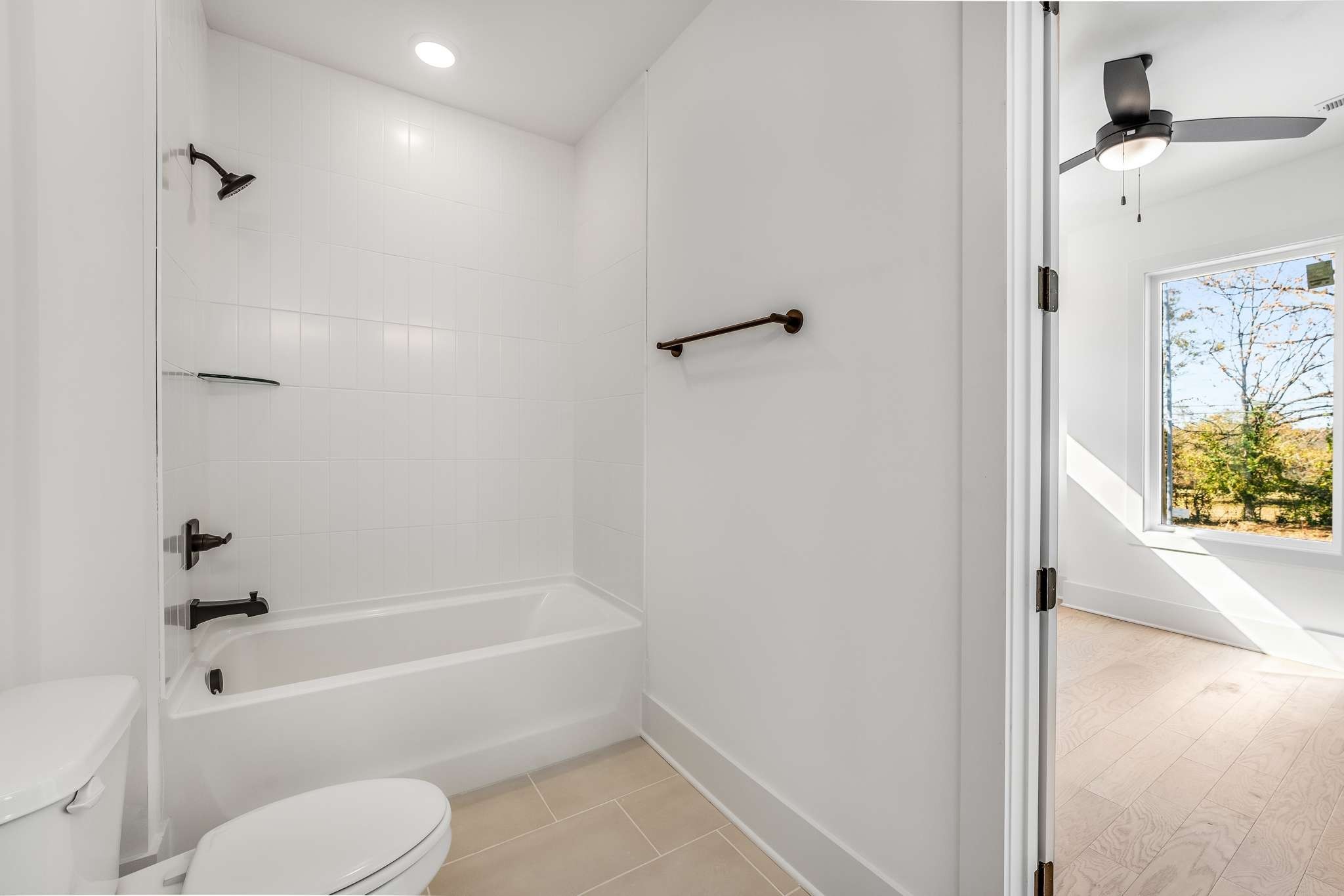 2412 18th Ave N Unit: A