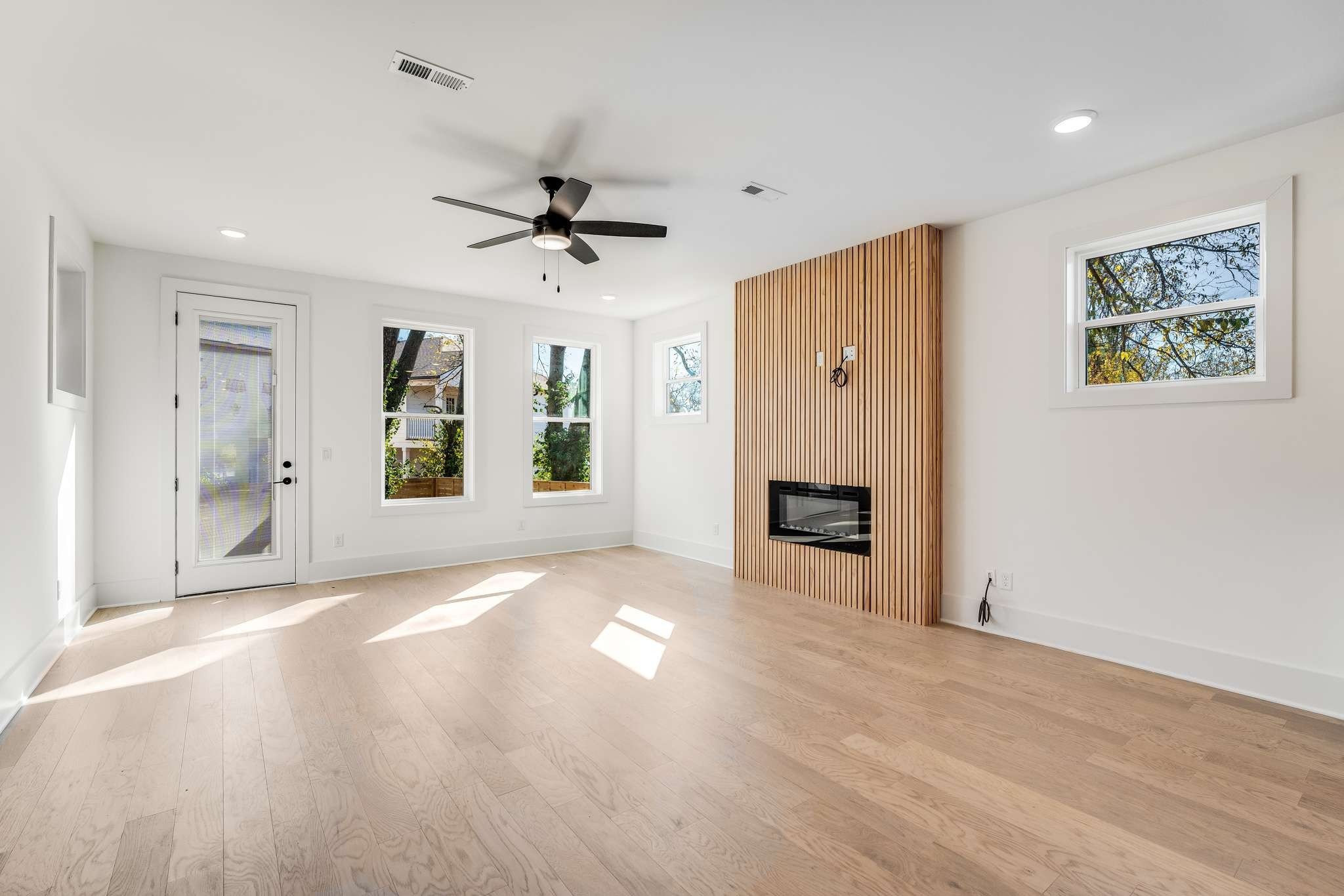 2412 18th Ave N Unit: A