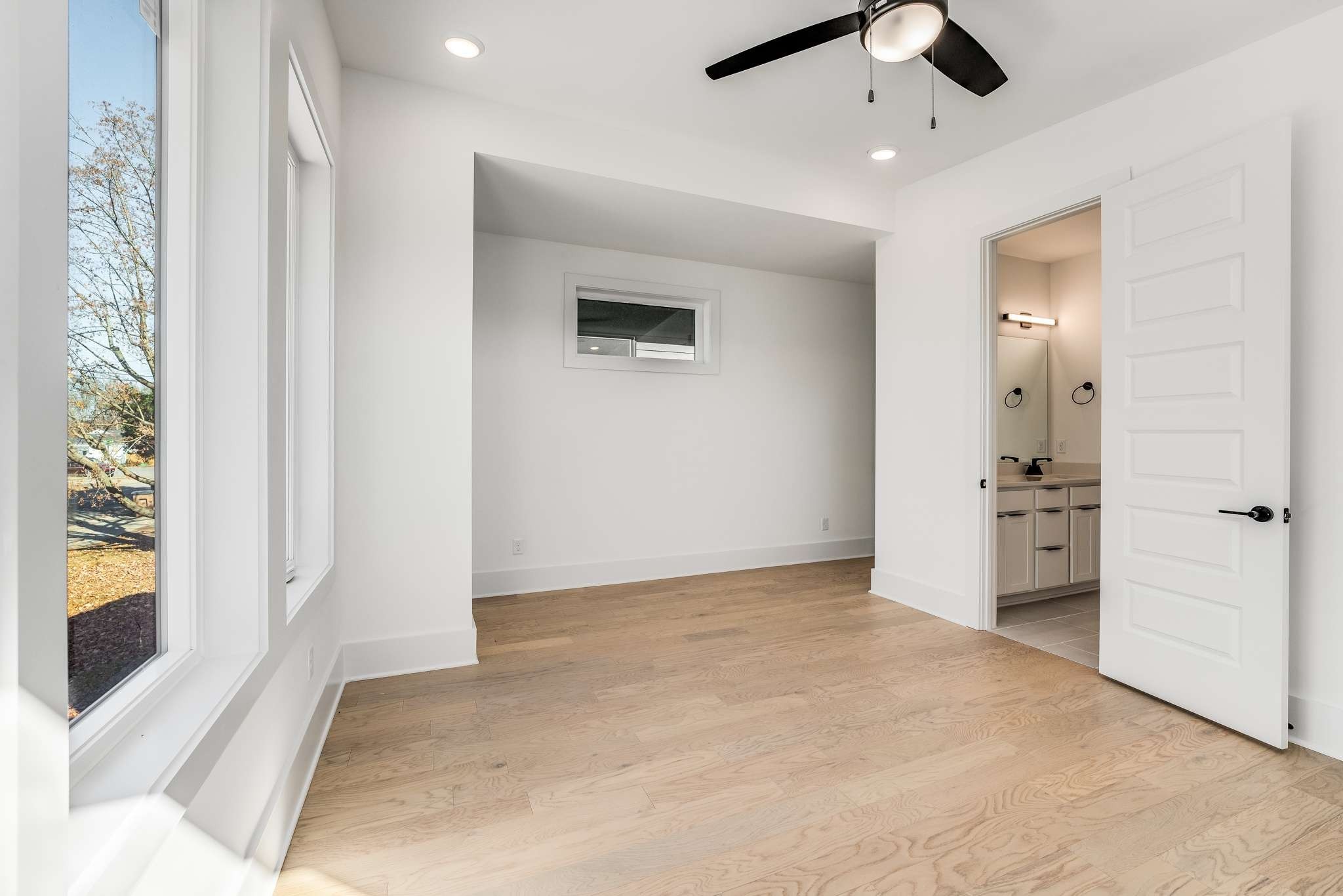 2412 18th Ave N Unit: A