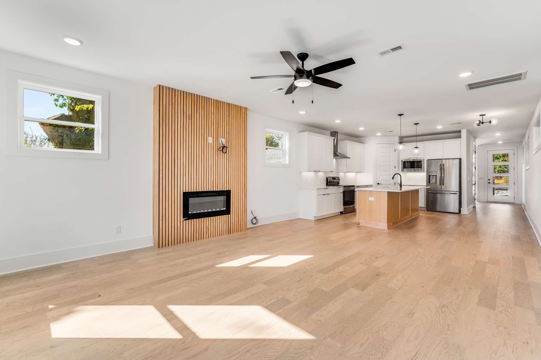 2412 18th Ave N Unit: A