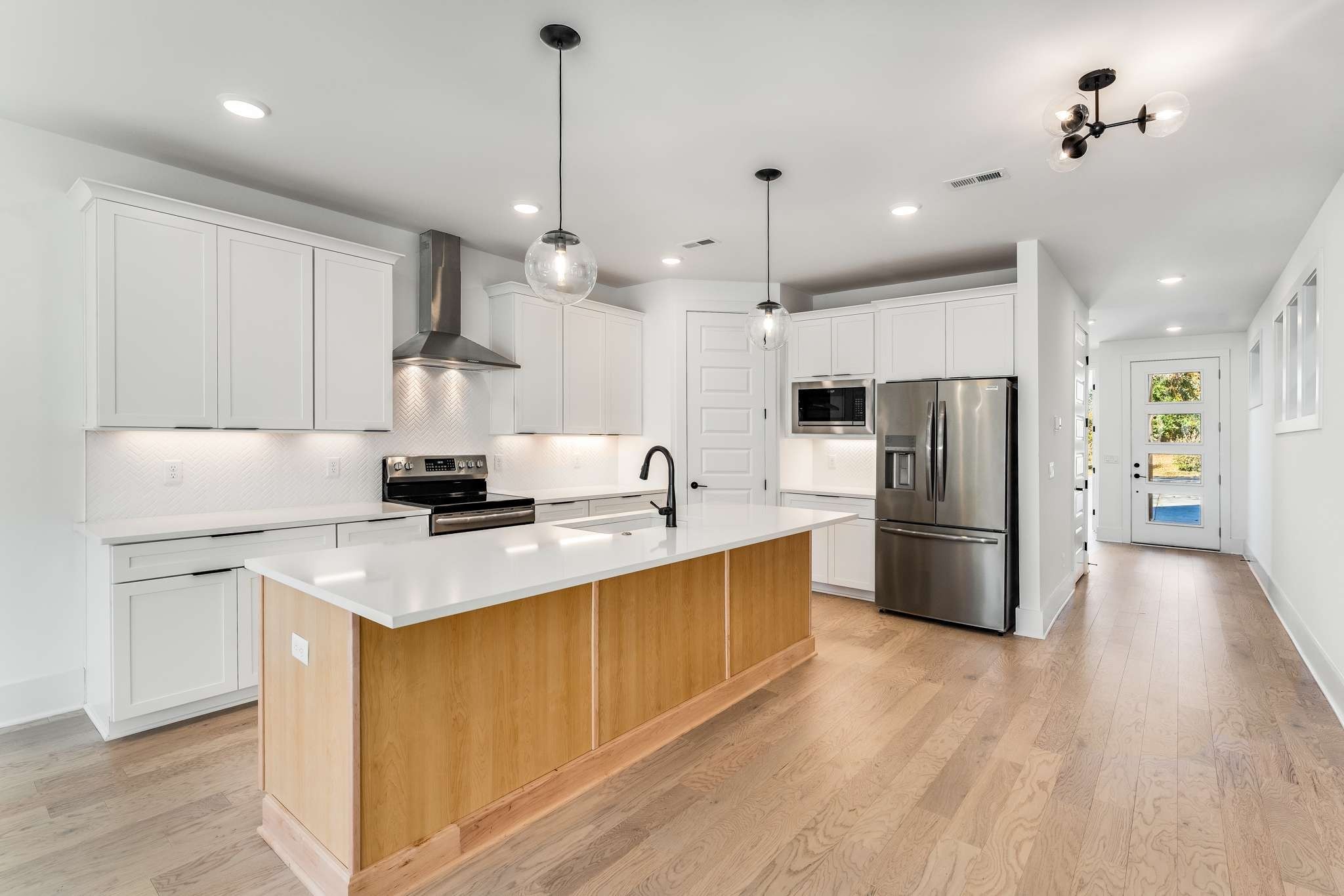 2412 18th Ave N Unit: A