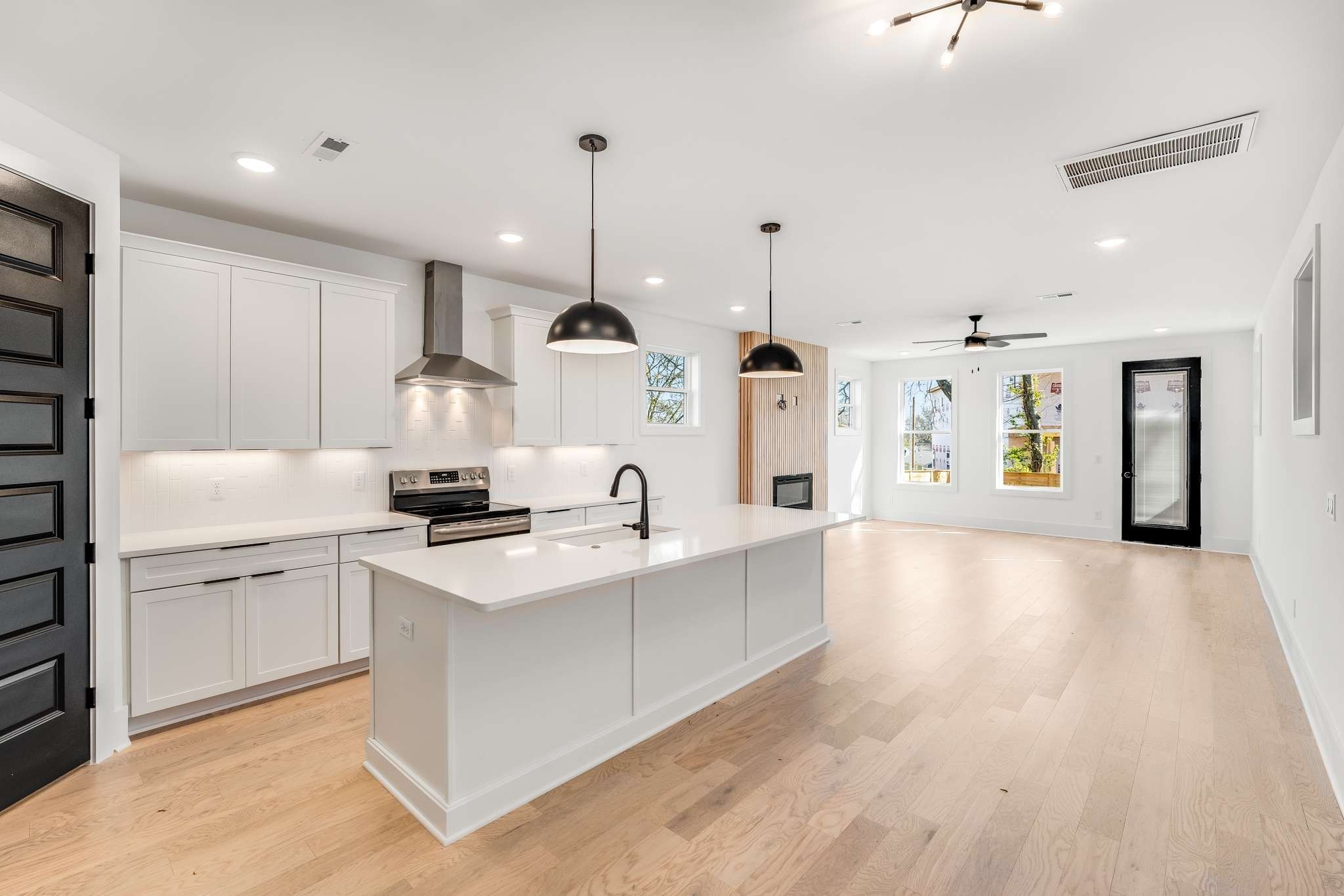 2412 18th Ave N Unit: B