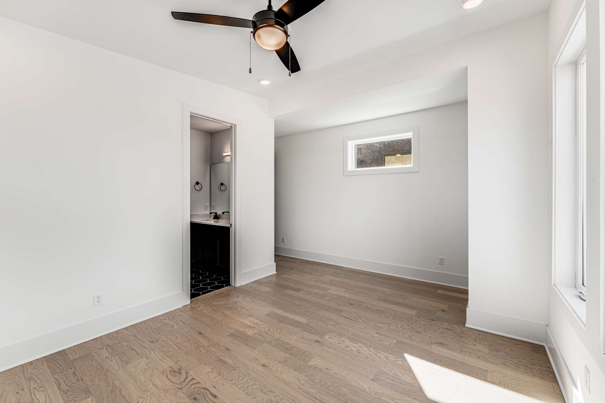 2412 18th Ave N Unit: B