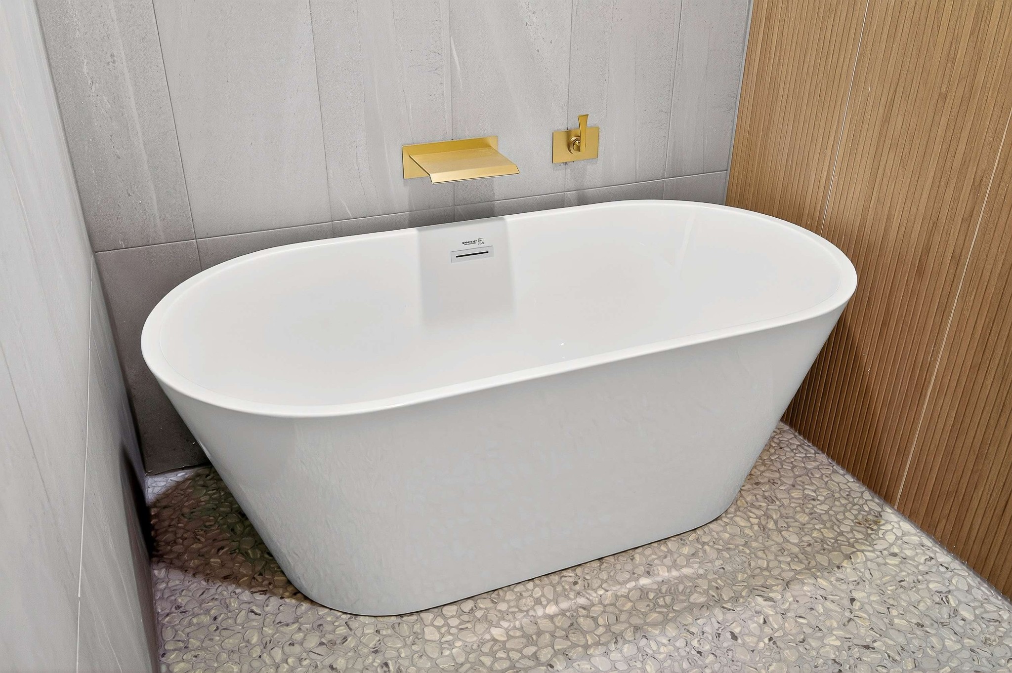 314 E Trinity Ln Unit: 4