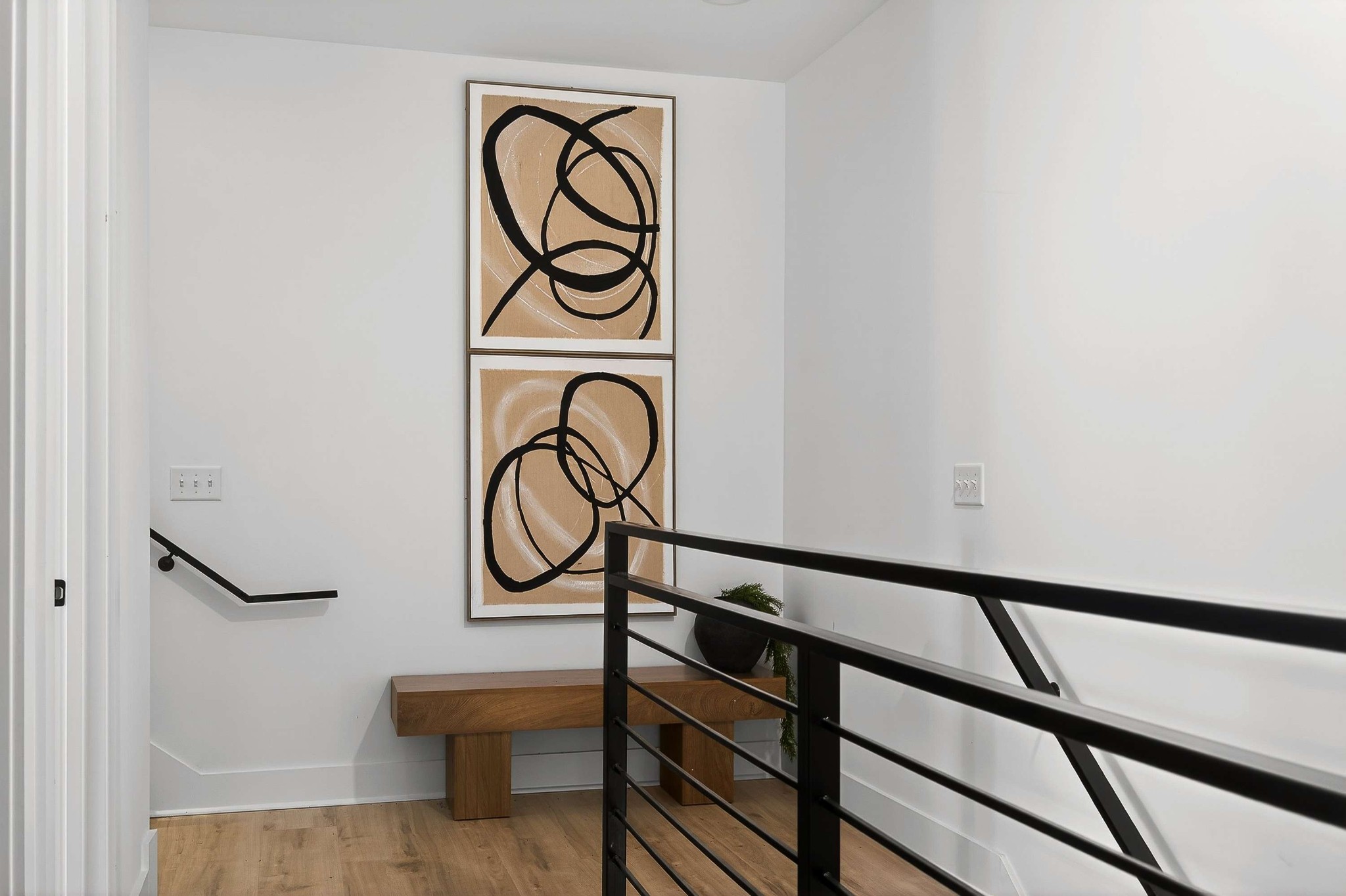 314 E Trinity Ln Unit: 4