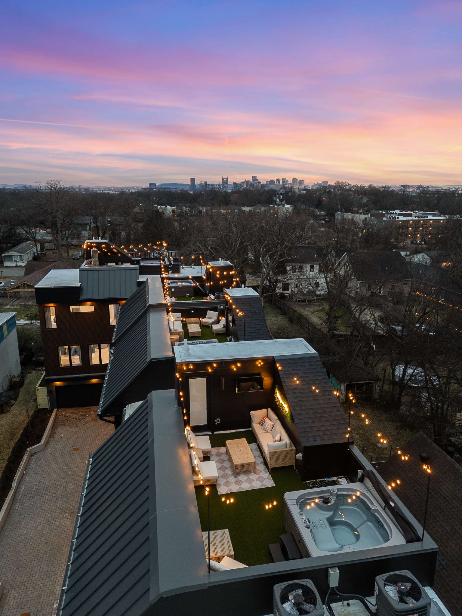 314 E Trinity Ln Unit: 4