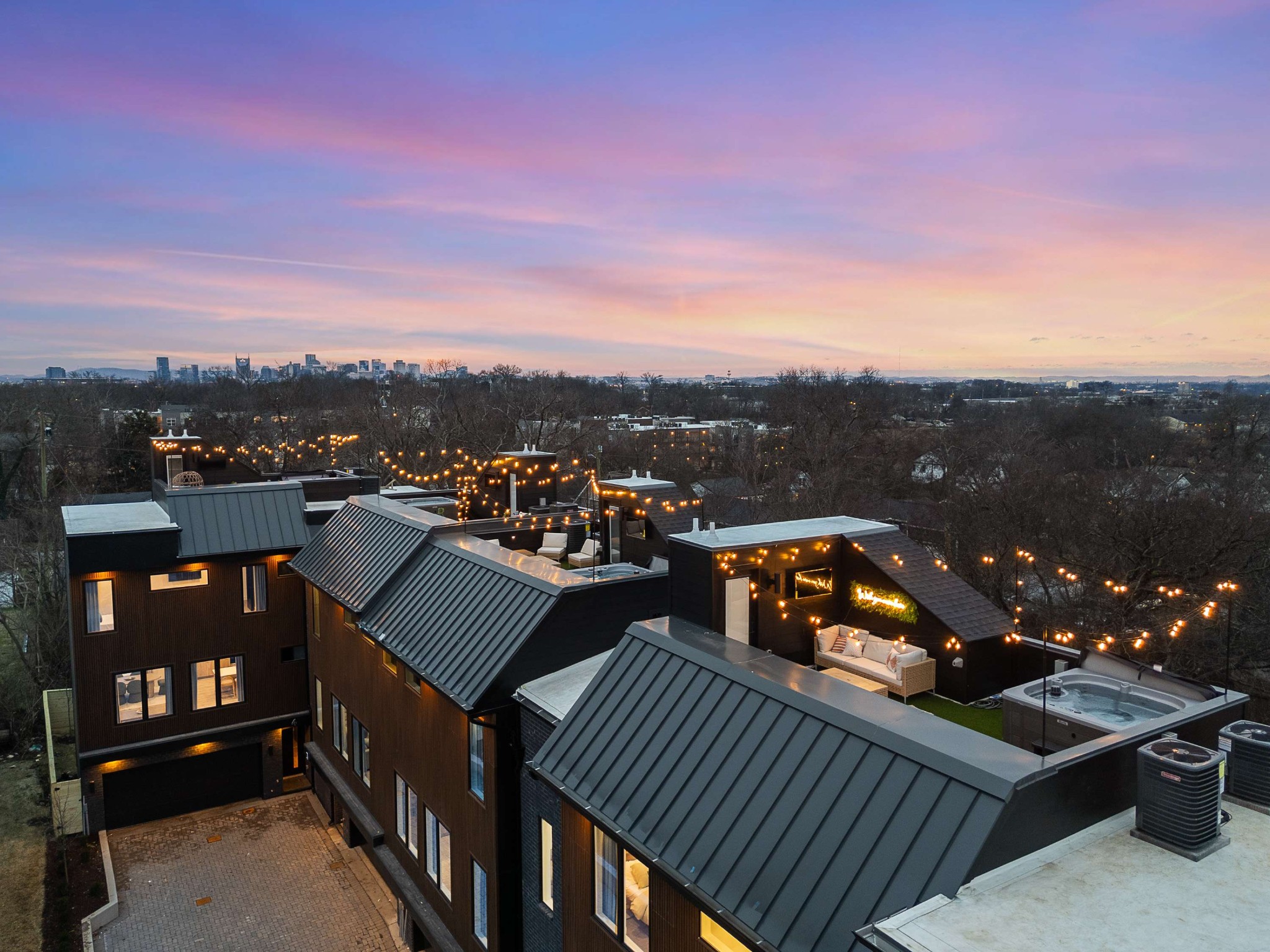 314 E Trinity Ln Unit: 1