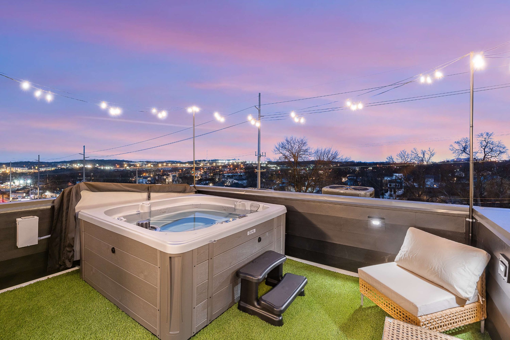 314 E Trinity Ln Unit: 1