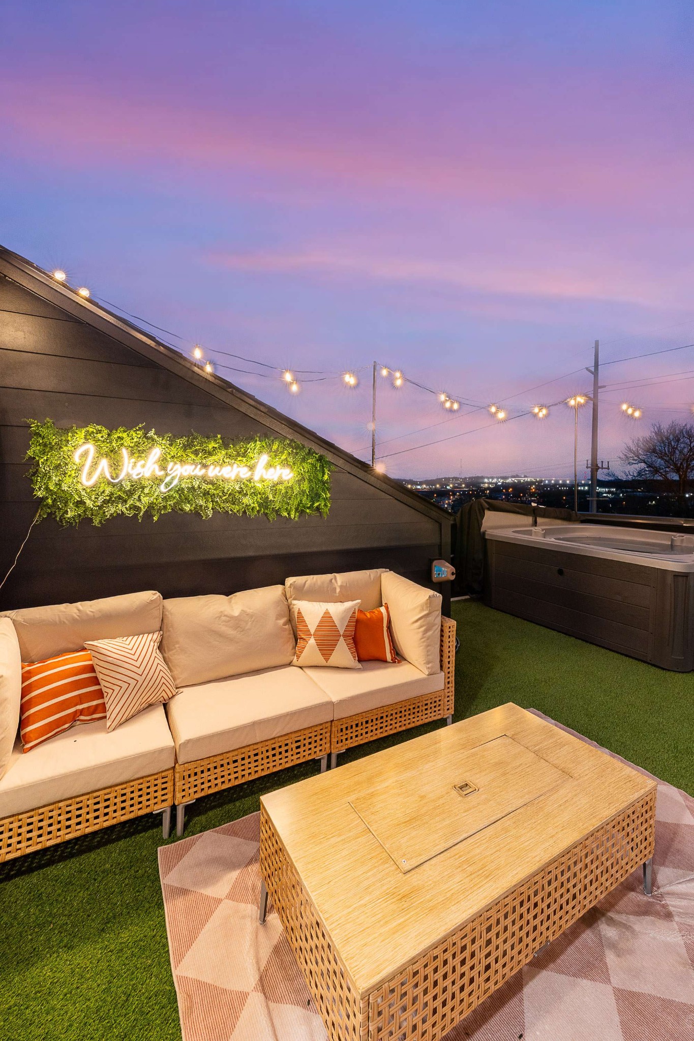 314 E Trinity Ln Unit: 1