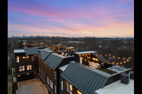 314 E Trinity Ln Unit: 3