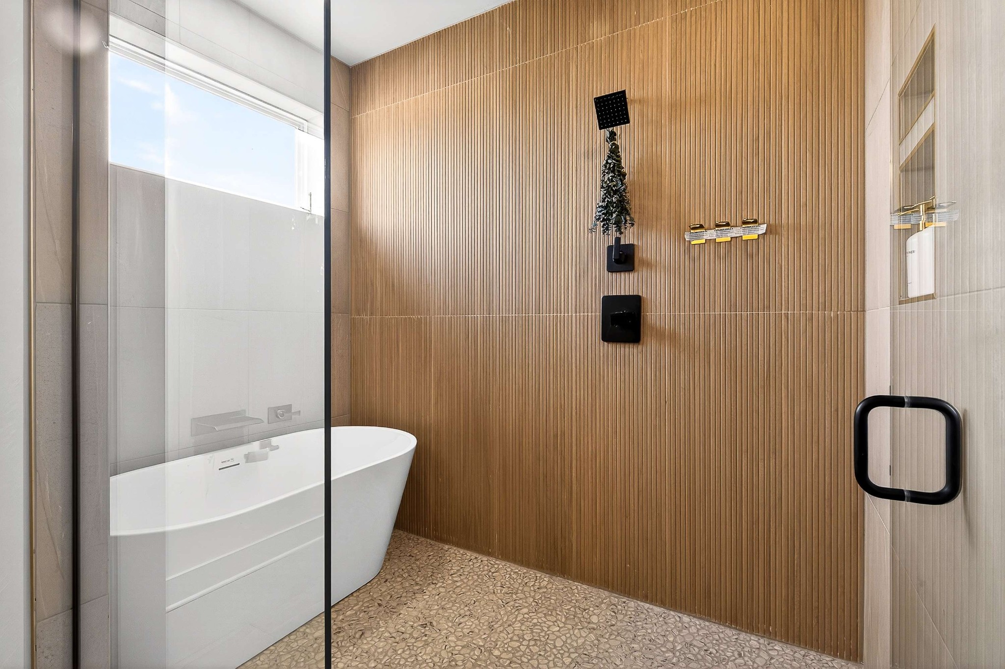 314 E Trinity Ln Unit: 3