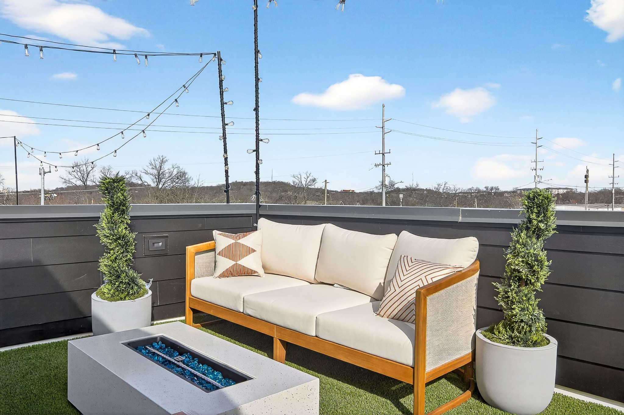 314 E Trinity Ln Unit: 3