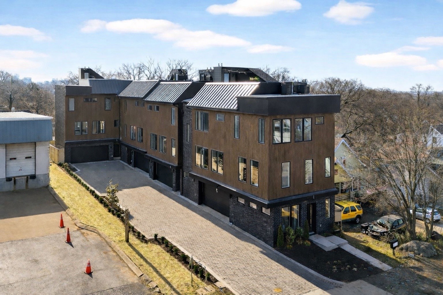 314 E Trinity Ln Unit: 3