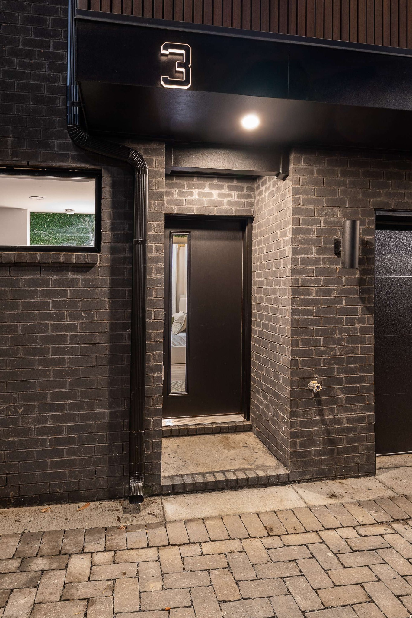 314 E Trinity Ln Unit: 3