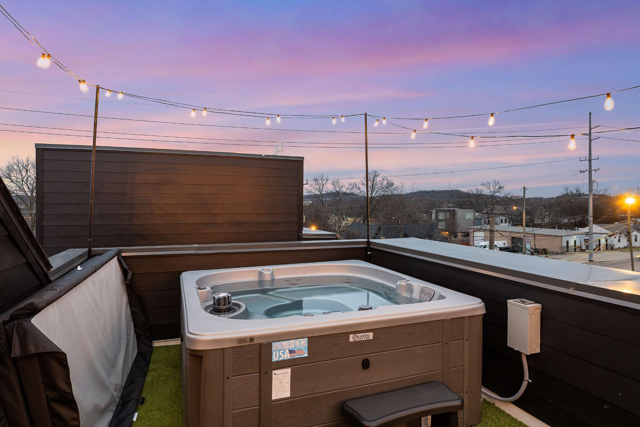 314 E Trinity Ln Unit: 2