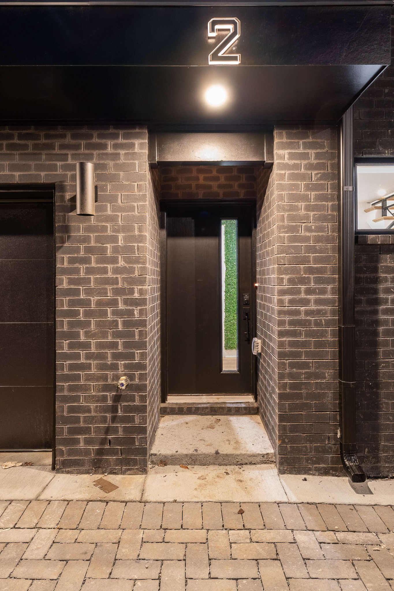 314 E Trinity Ln Unit: 2