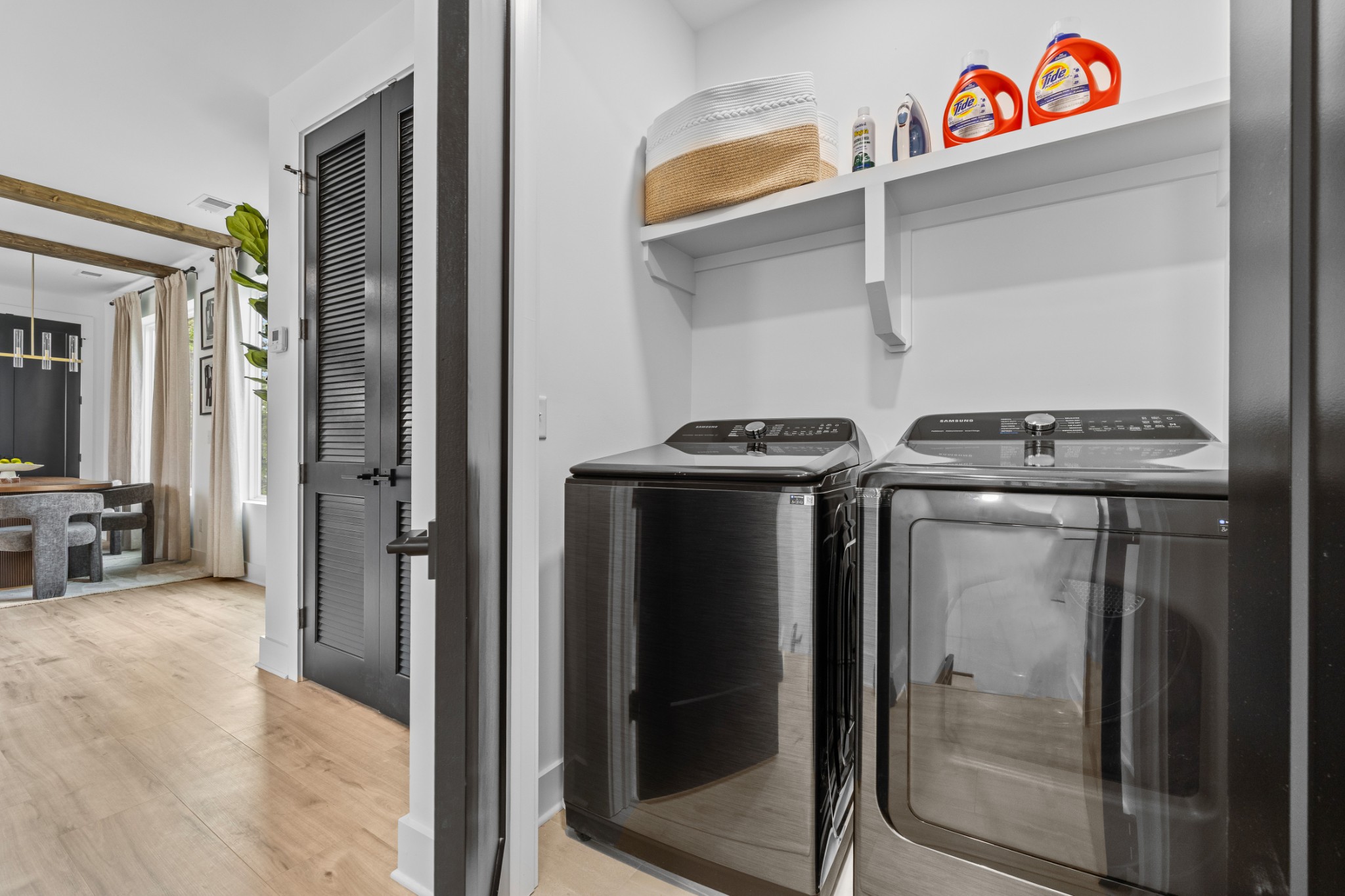 314 E Trinity Ln Unit: 2