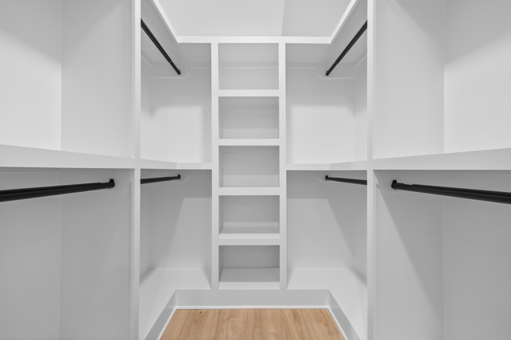 314 E Trinity Ln Unit: 2