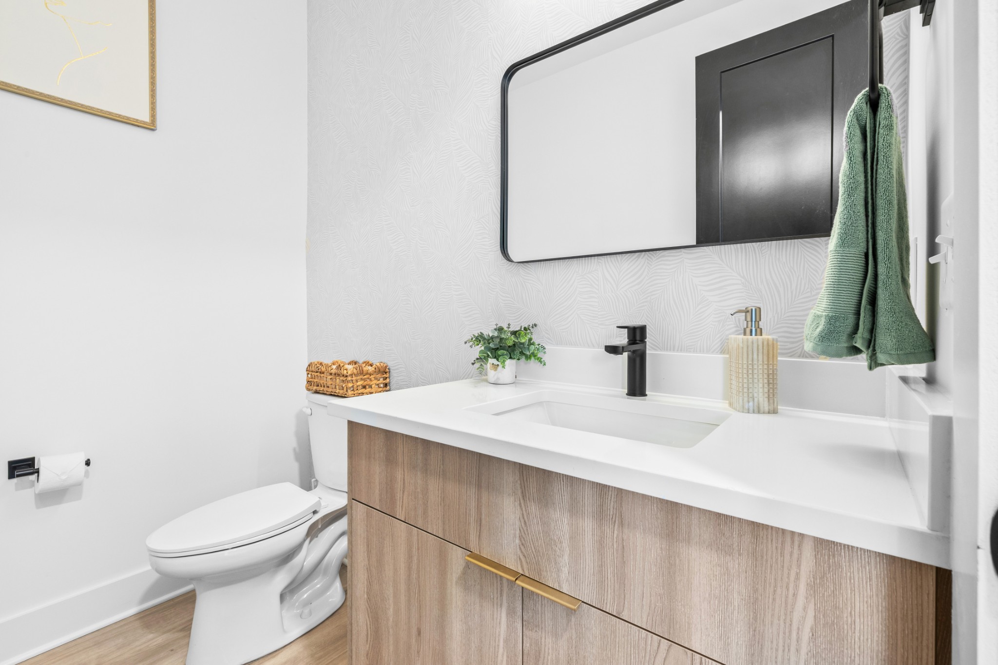 314 E Trinity Ln Unit: 3