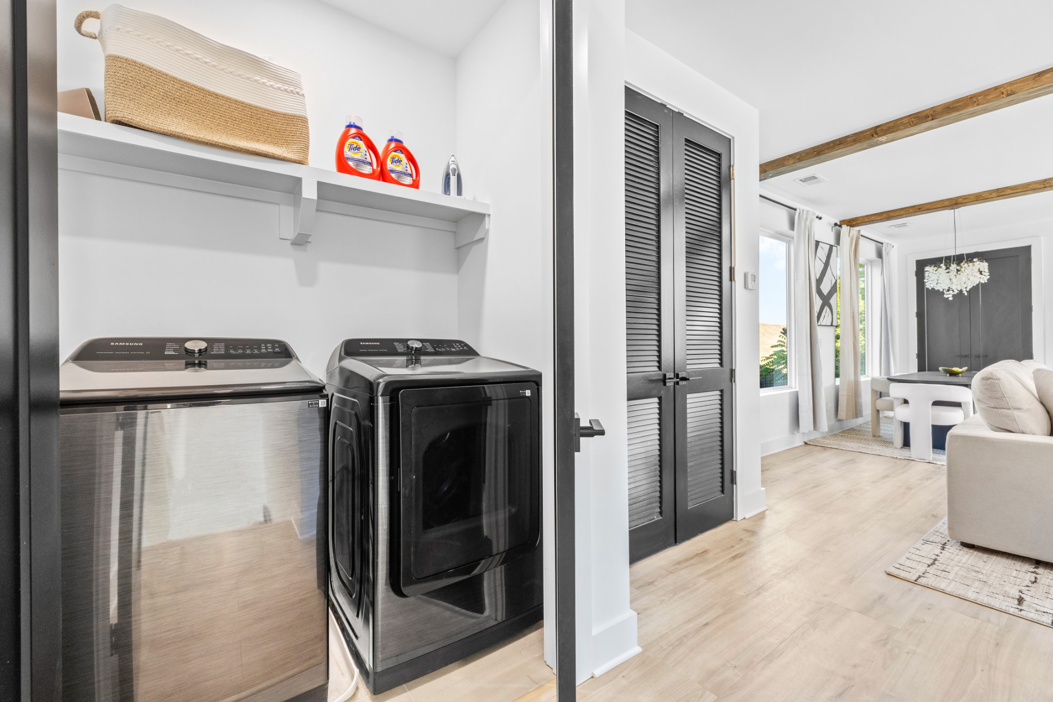 314 E Trinity Ln Unit: 3
