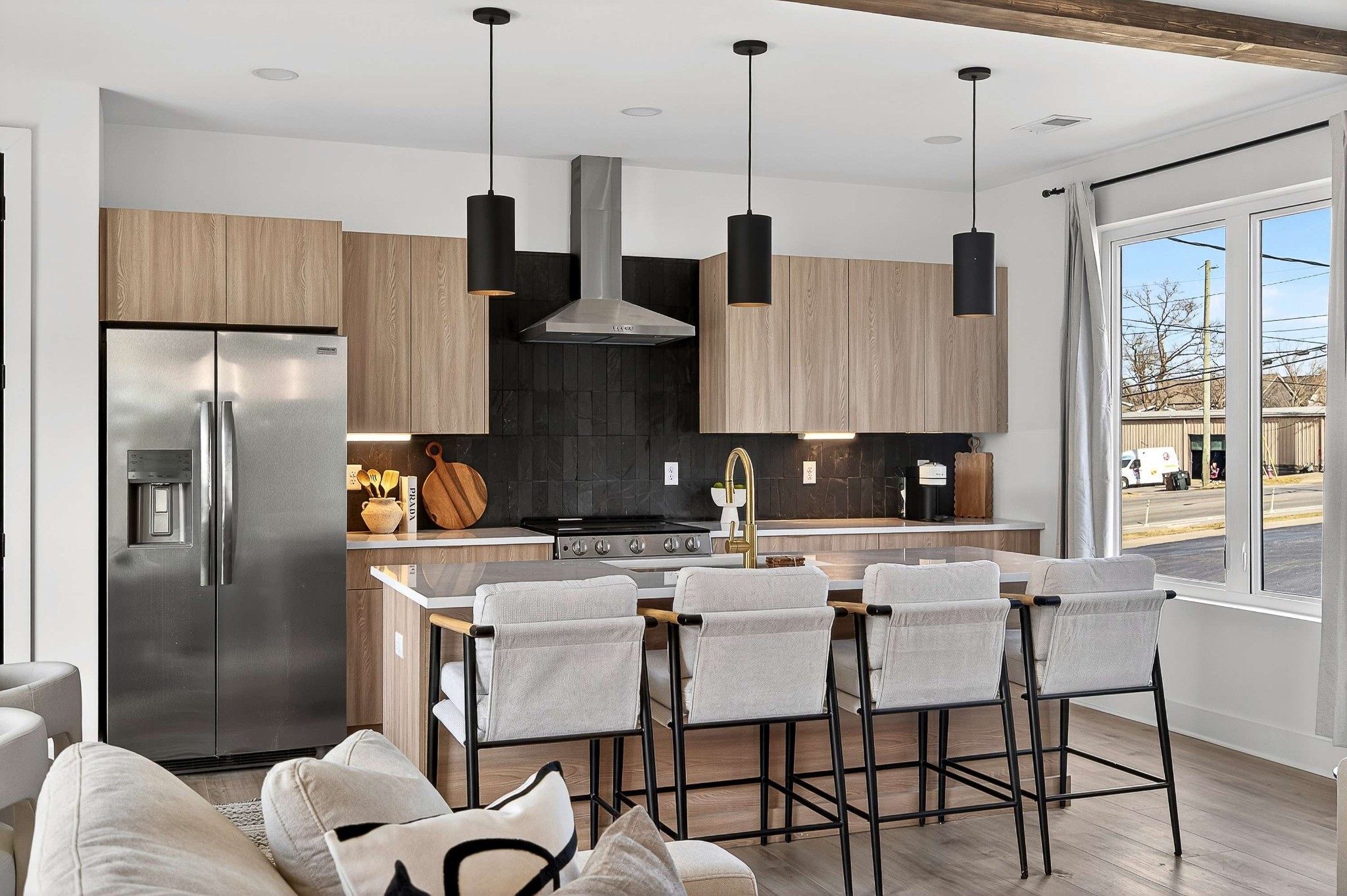 314 E Trinity Ln Unit: 3