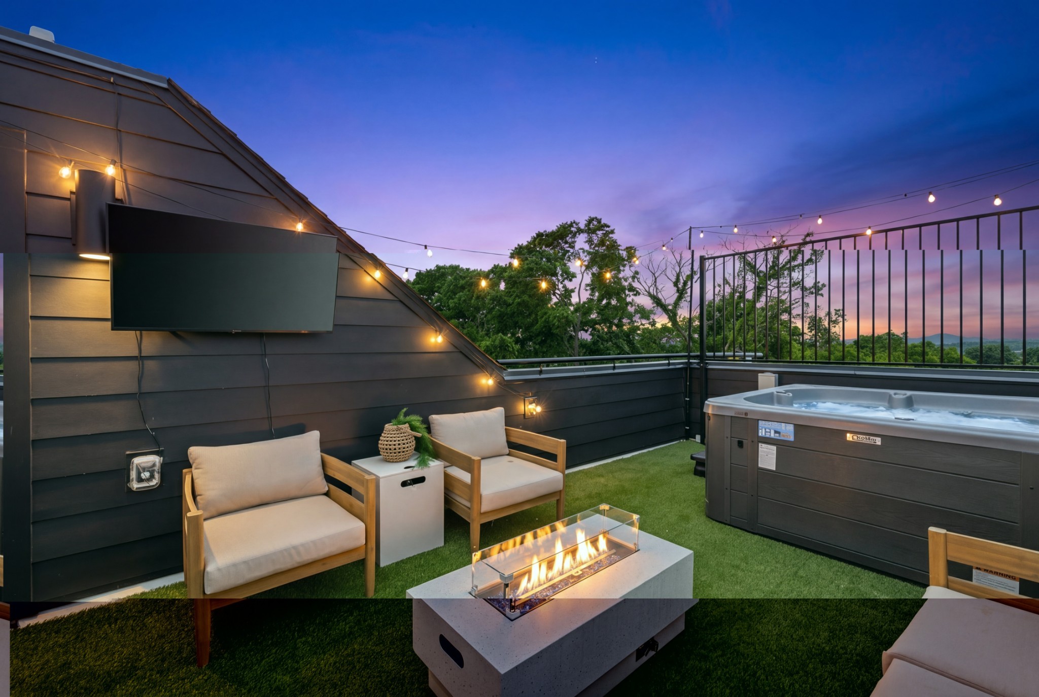 314 E Trinity Ln Unit: 4