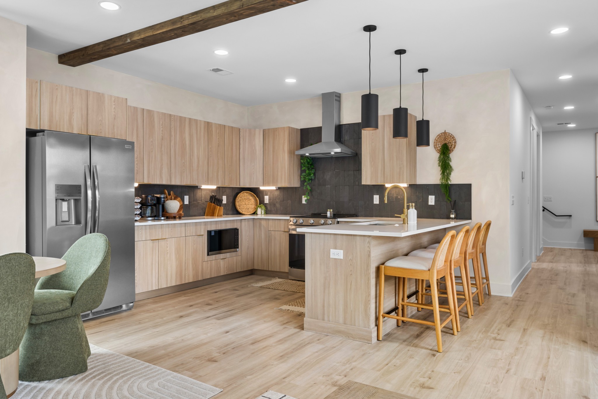 314 E Trinity Ln Unit: 1,2,3,4