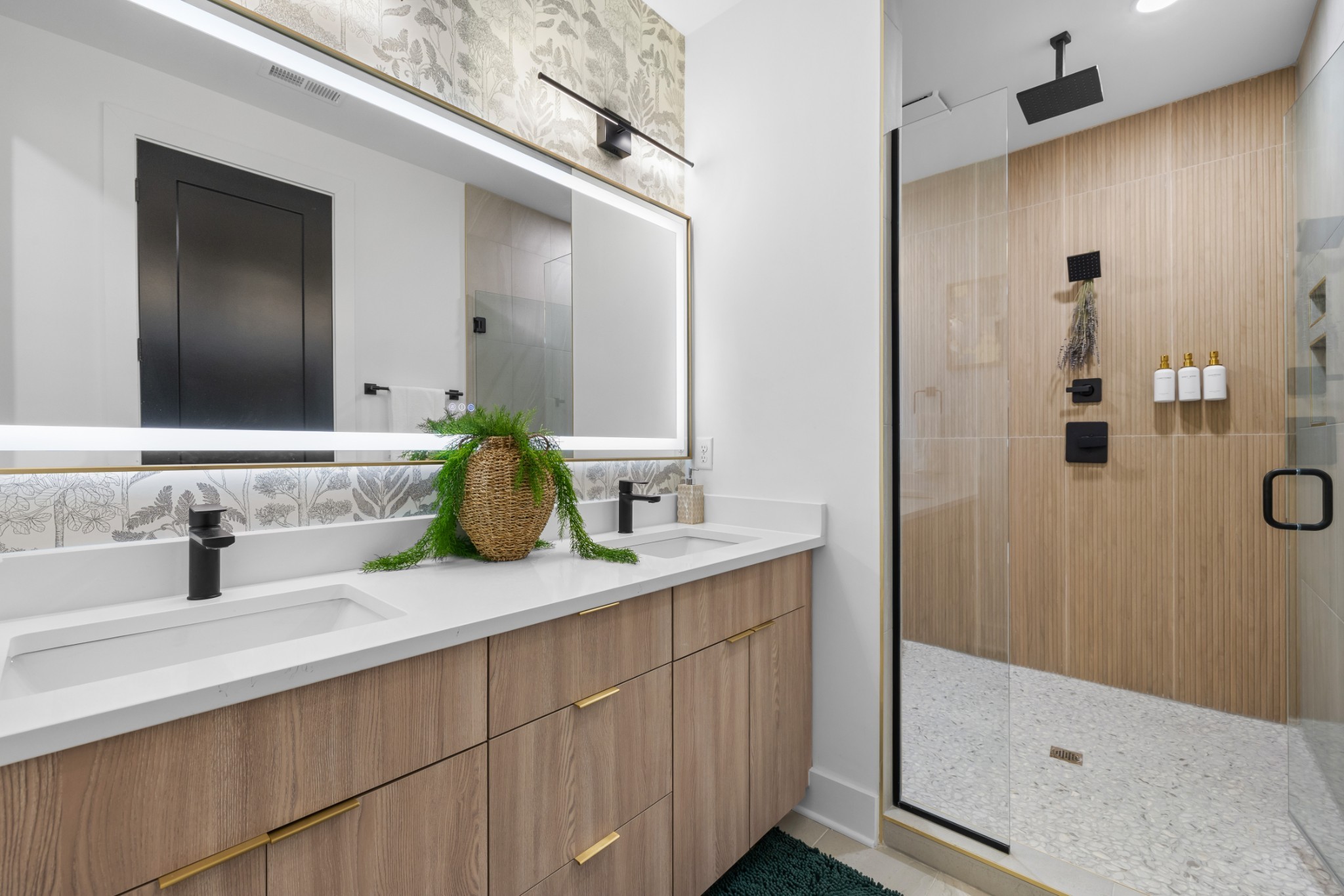 314 E Trinity Ln Unit: 1,2,3,4