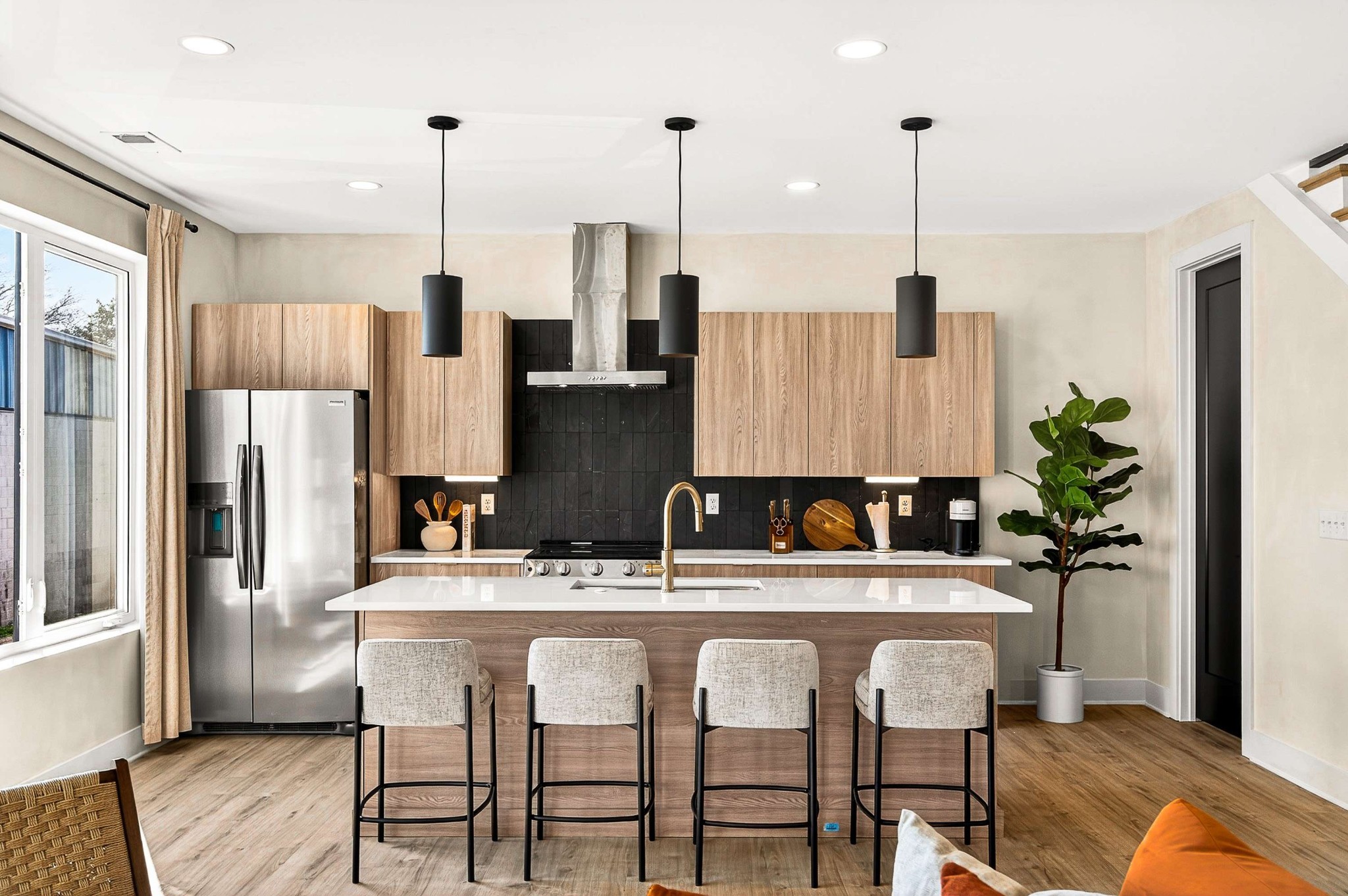 314 E Trinity Ln Unit: 1,2,3,4