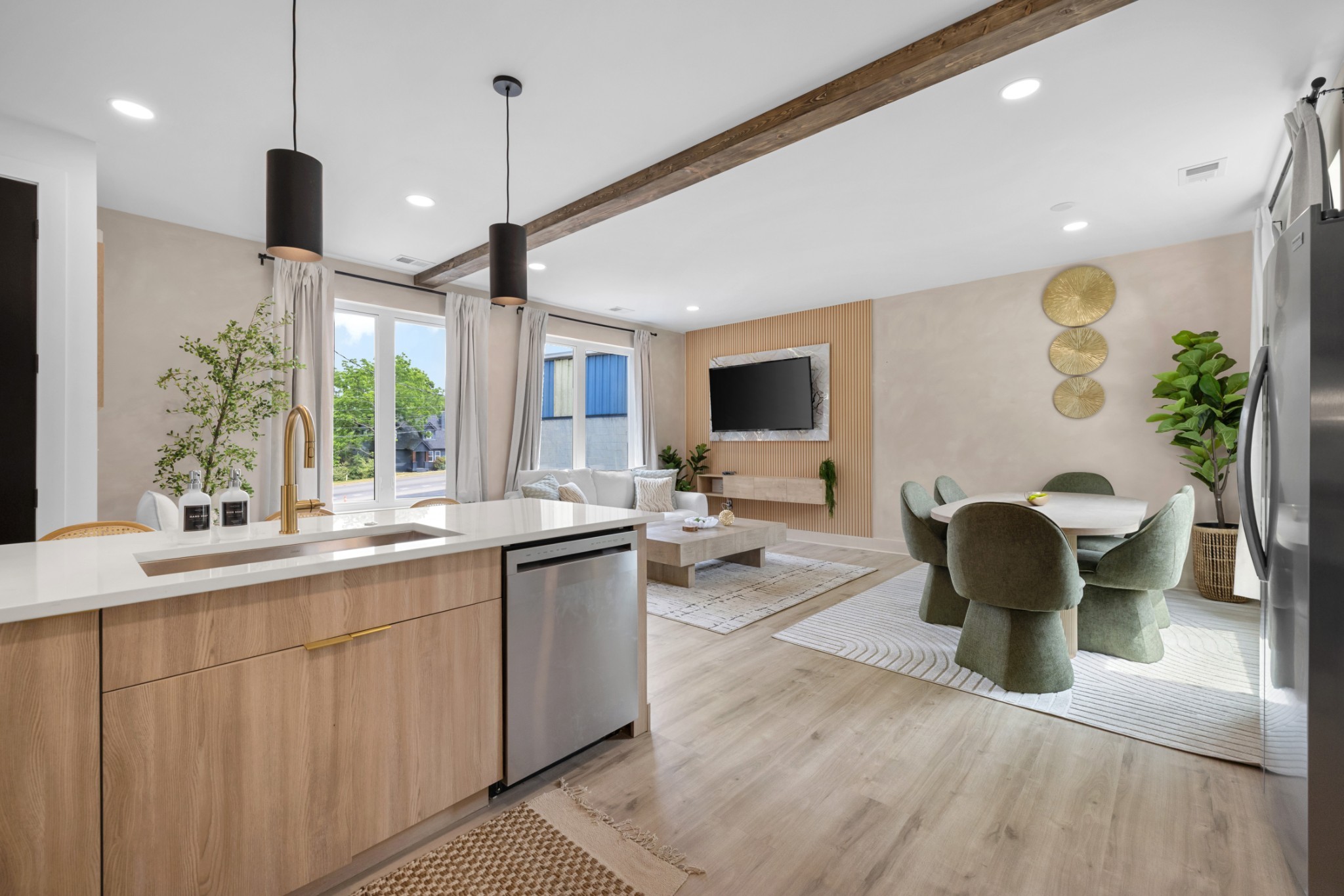 314 E Trinity Ln Unit: 1,2,3,4