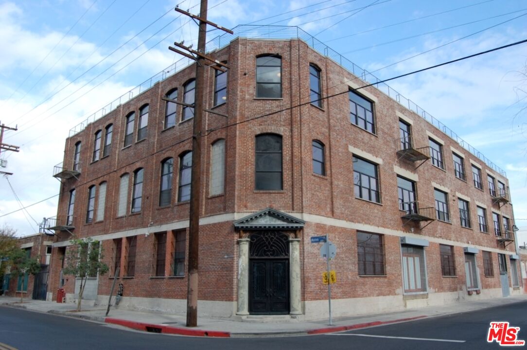 652 Mateo St Unit: 102