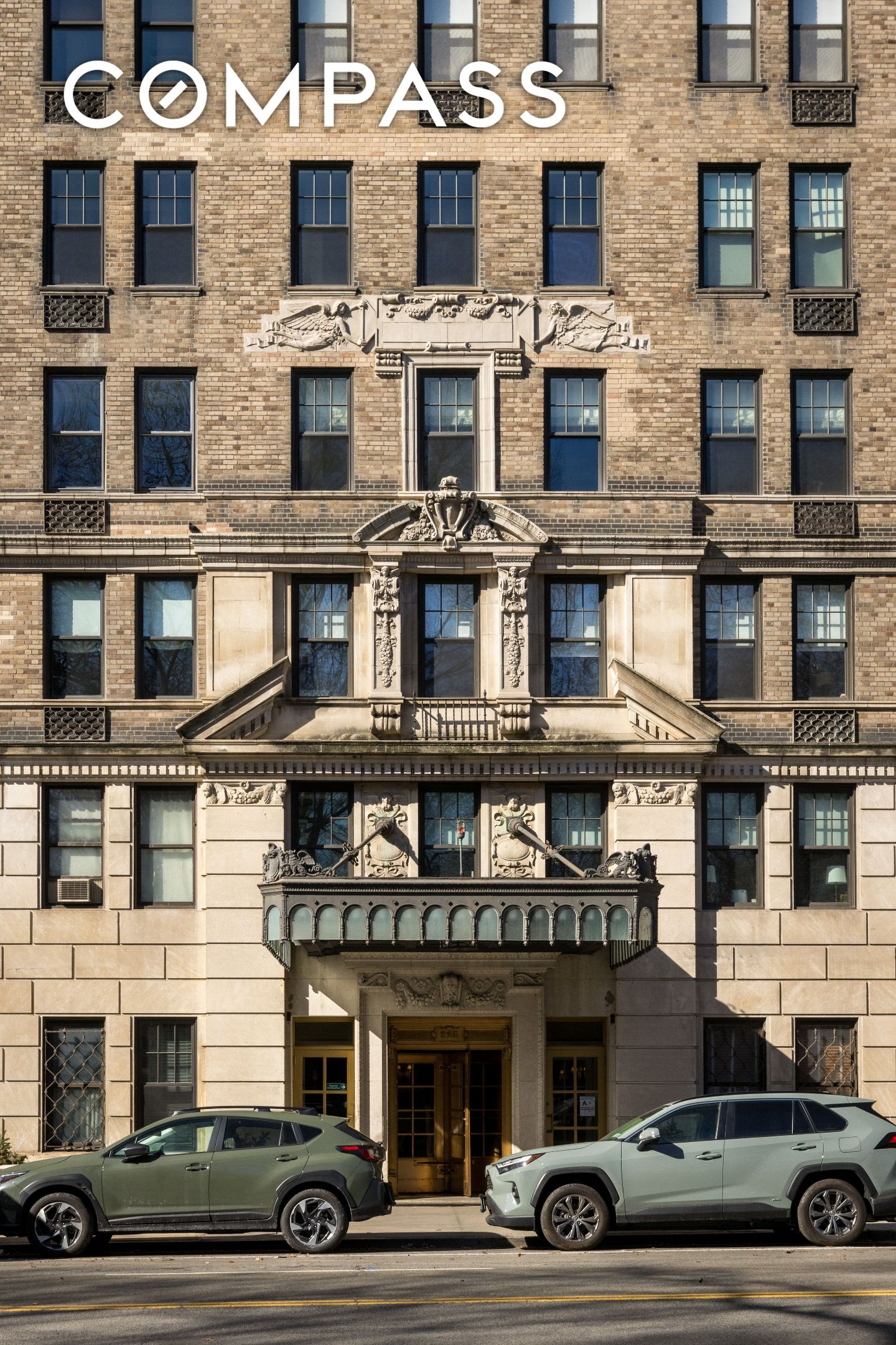 225 Central Park W 416