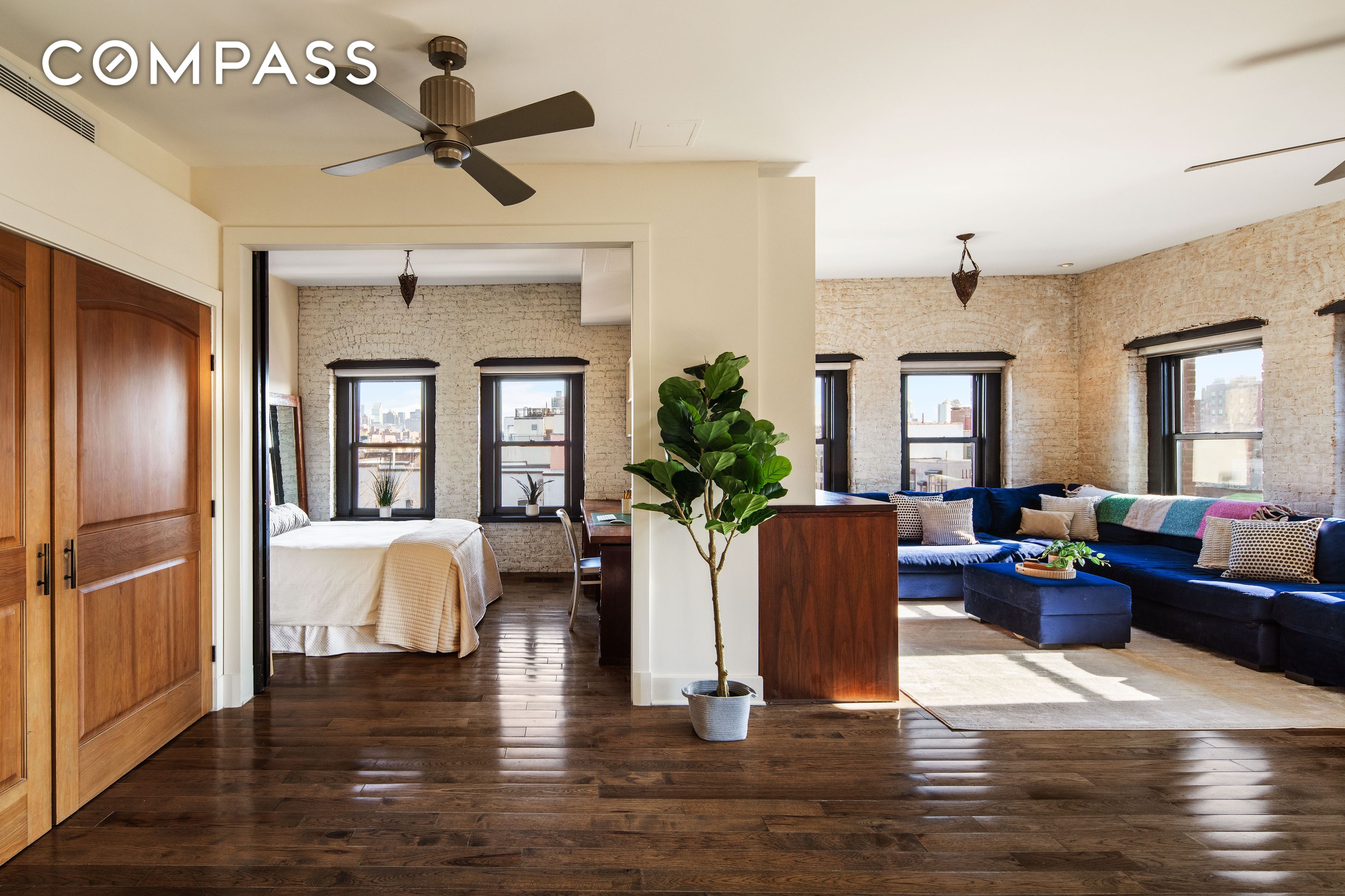 300 E 4th Street 5CD