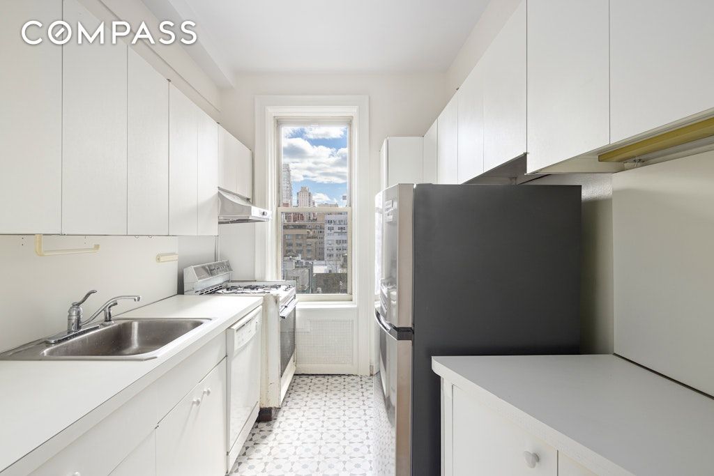 156 E 79th Street 9C