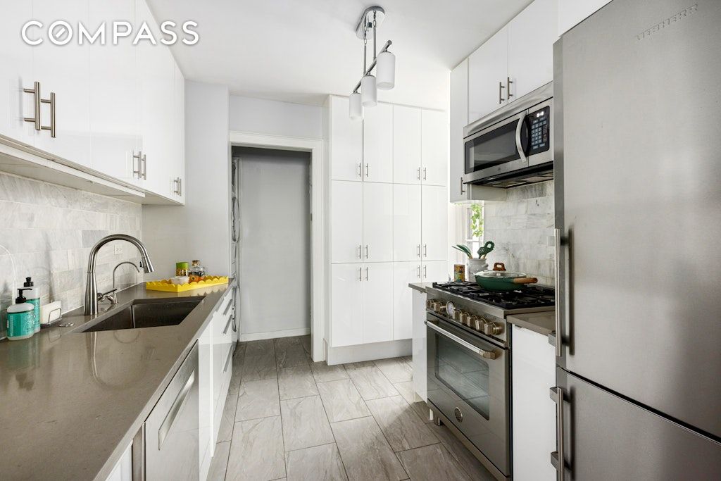 522 W End Avenue 2B