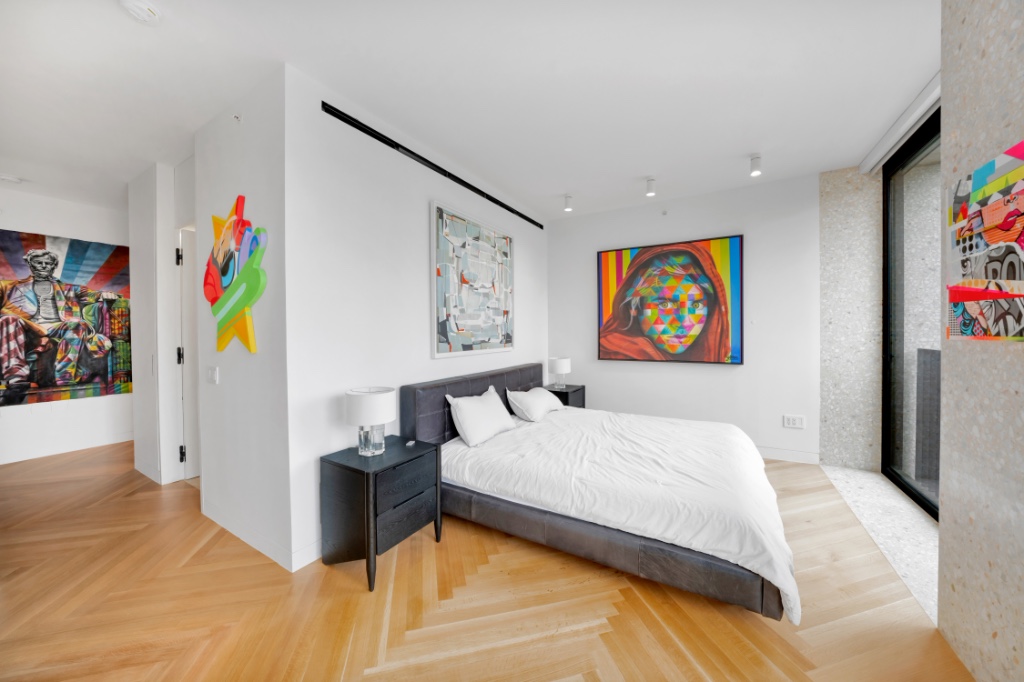 16 W 40th Street 27C