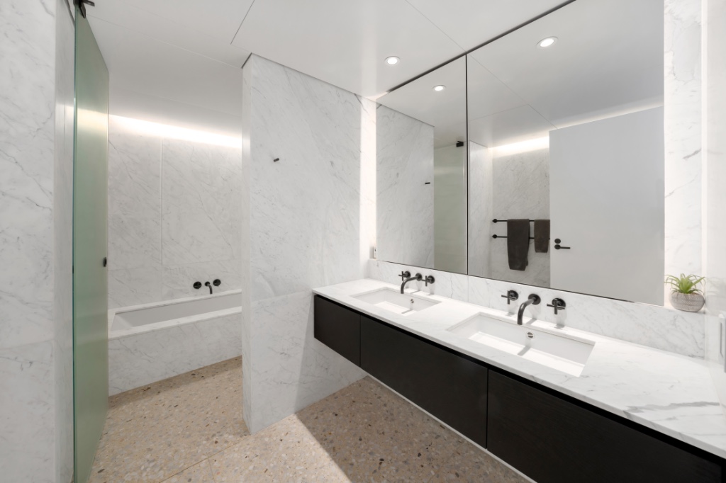 16 W 40th Street 27C