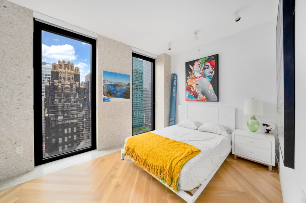 16 W 40th Street 27C