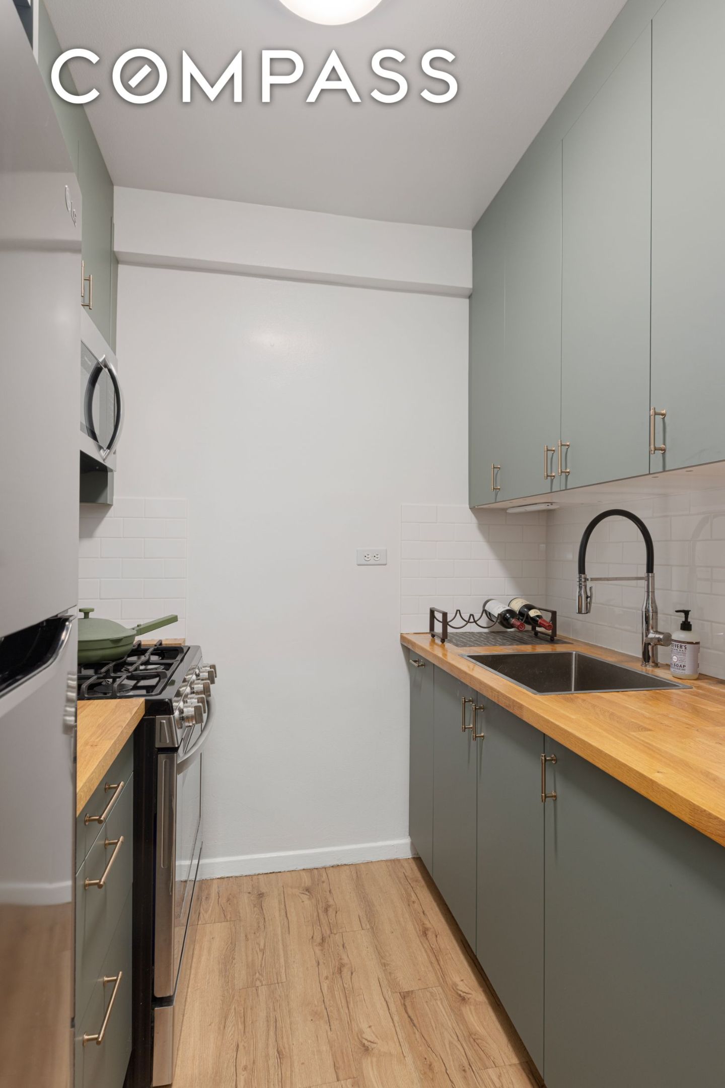 345 W 58th Street 4Y