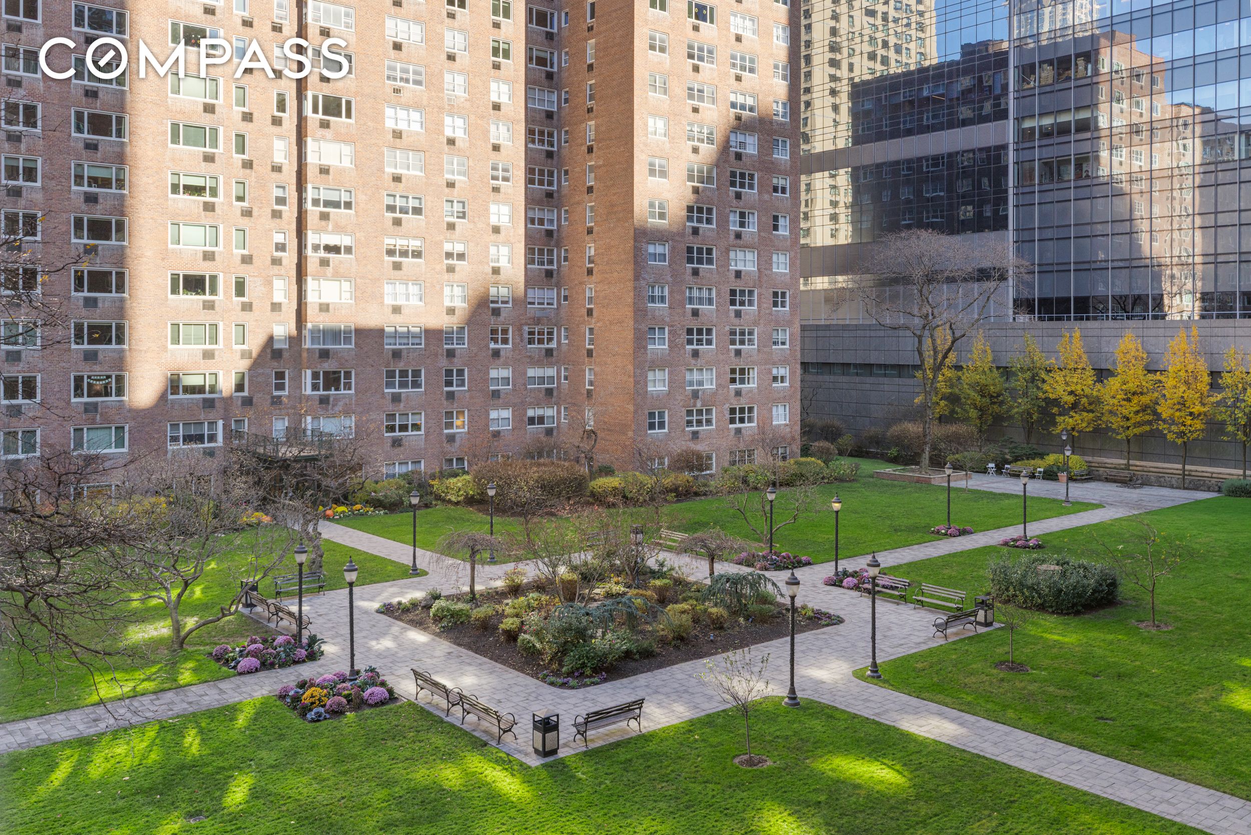 345 W 58th Street 4Y