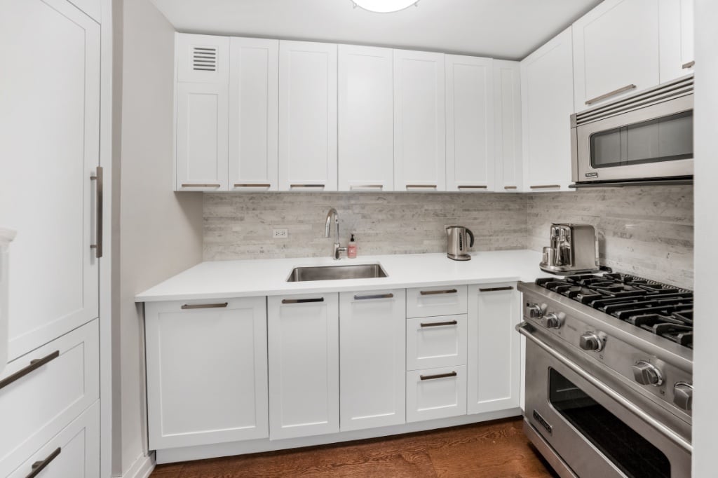 200 E 94th Street 2315