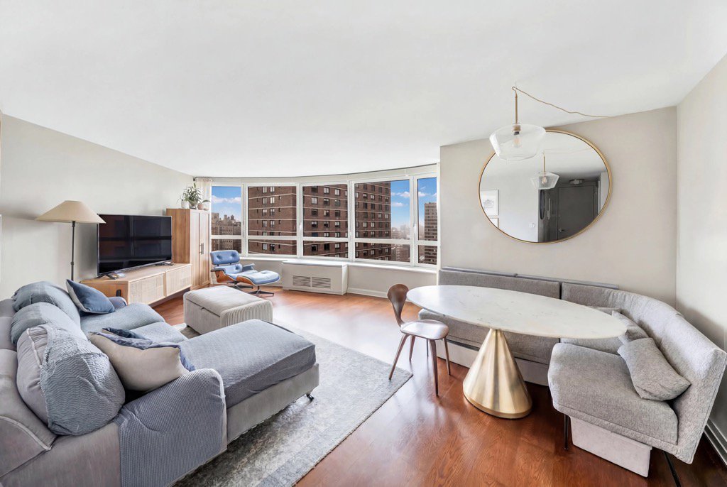 200 E 94th Street 2315