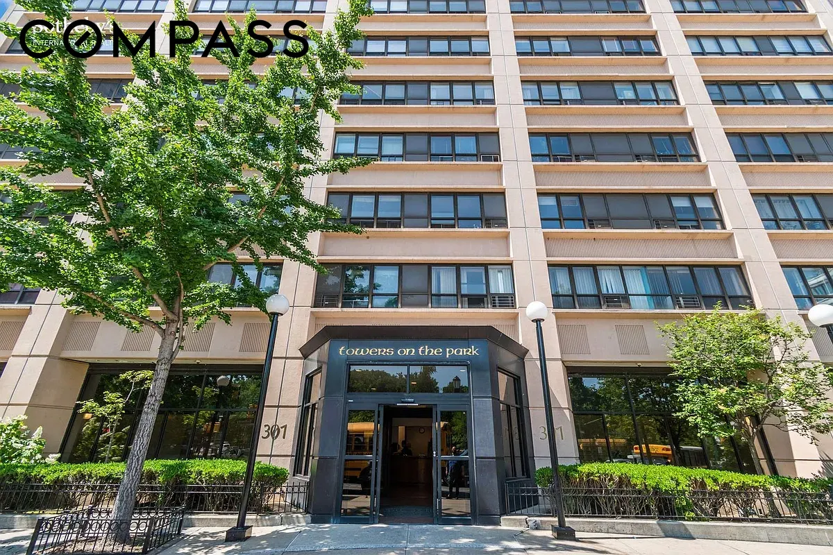 301 W 110th Street 8J